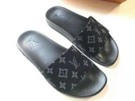 Picture of LV Slippers _SKU405811361111925